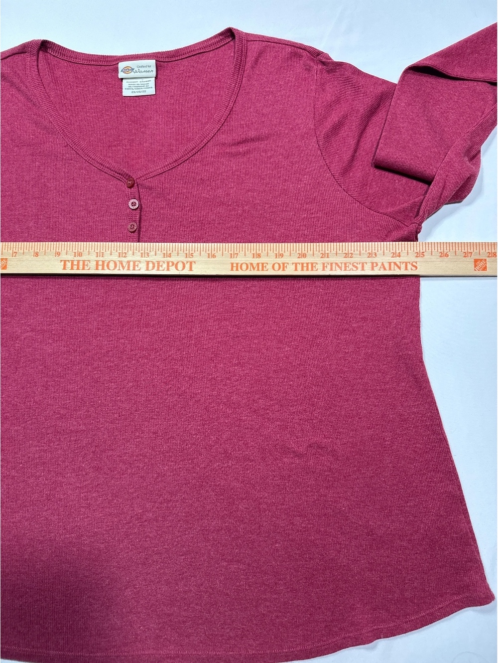 Dickies Women's 2X Long Sleeve Henley Top in Burgundy - Cozy - Picture 3 of 5